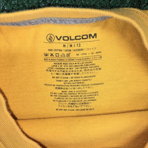 Volcom Kobe Bryant Black Mamba R.I.P. Shirt Size Medium Los Angeles Lakers RARE - Picture 4 of 7